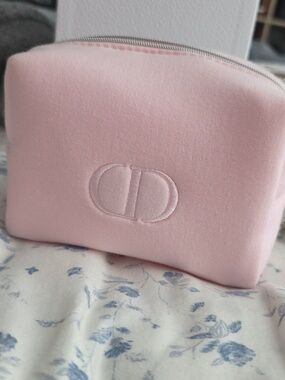 Baby pink sold out Dior makeup bag! NWOB GWP